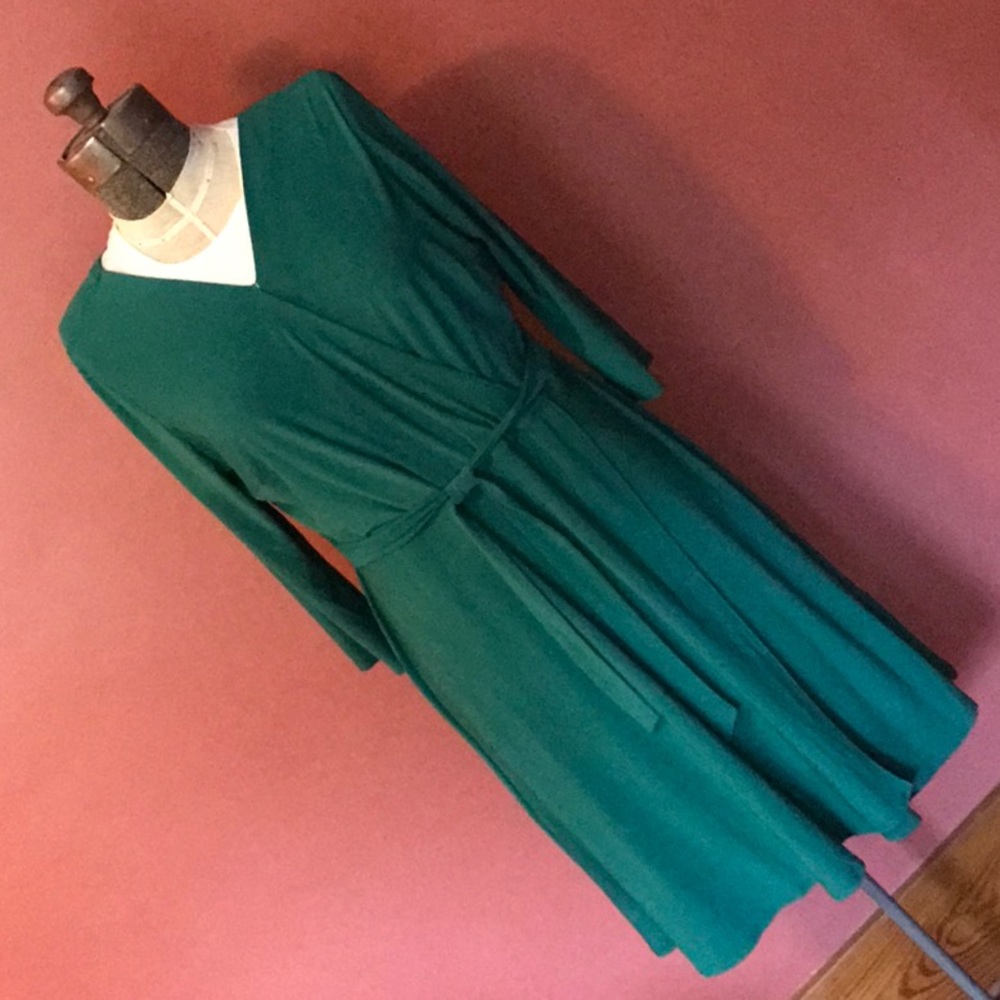 Emerald green knit wrap dress!
